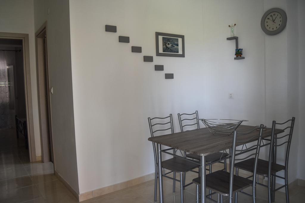 Mirsini Apartments 圣乔治斯 外观 照片